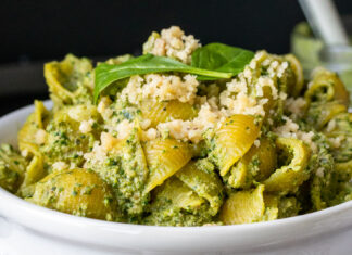 Easy Broccoli Pesto Pasta Easy Broccoli Pesto Pasta